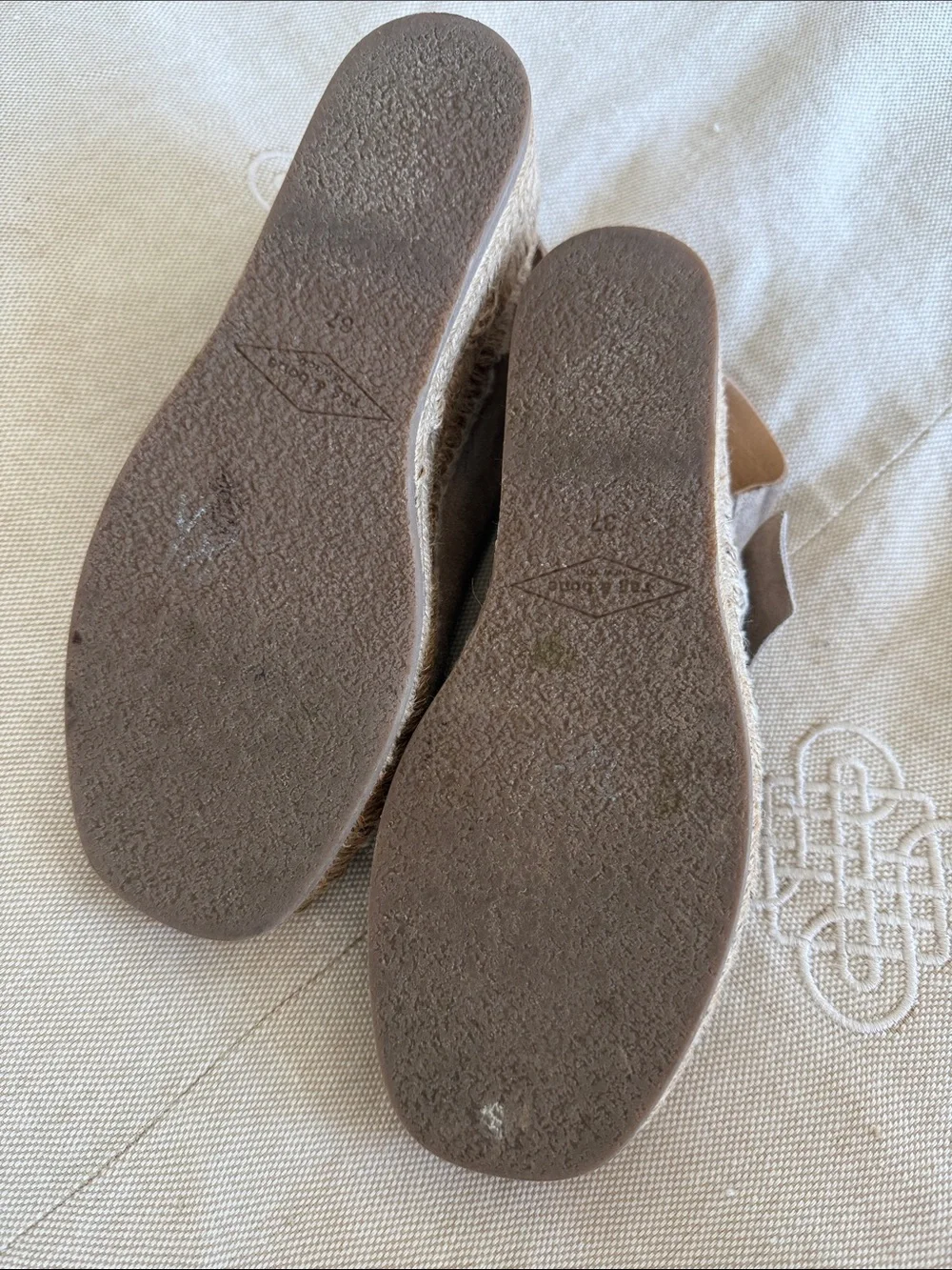 rag & bone suede upper